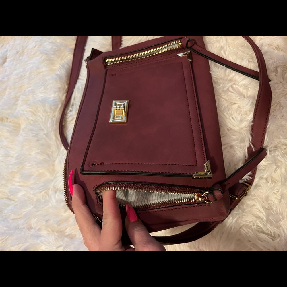 Maroon colored Crossbody bag - Picture 6 of 6